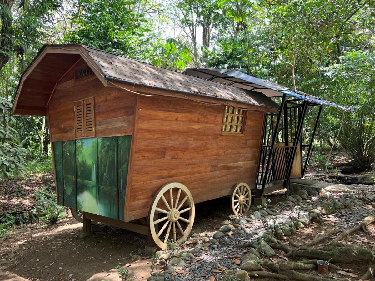 Hotel Gypsy Wagons Pavones  Zewnętrze zdjęcie